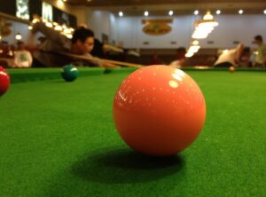 cara pegang kayu snooker